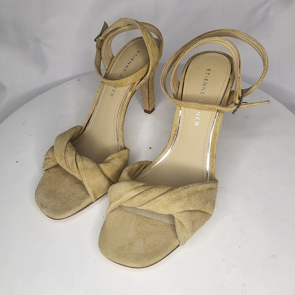 Etienne Aigner Martana tan Peep Toe Heel sz 6m - Picture 7 of 7